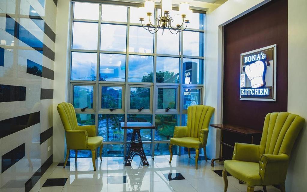 Facade Hotel Tabaco Bagian luar foto